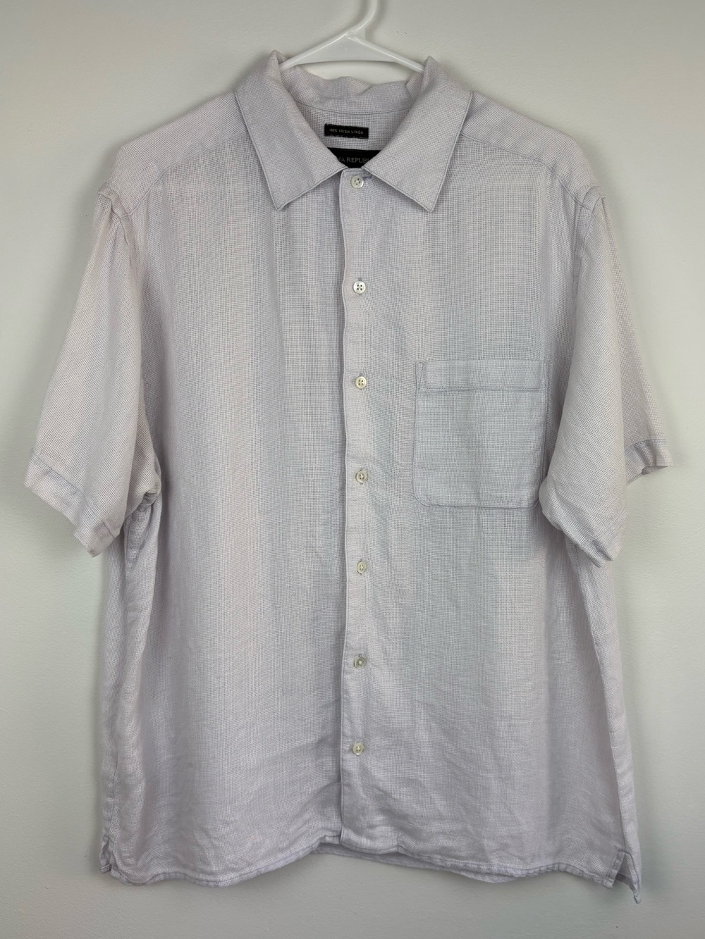 Banana Republic Irish Linen Large EUC Pale Gray Short-Sleeve Button-Up Shirt - Picture 1 of 6